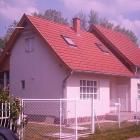 BF2 balatonfenyvesi vízparti nyaraló