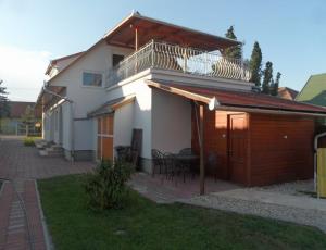 BF40_F medencés igényes luxusnyaraló - Balatonfenyves
